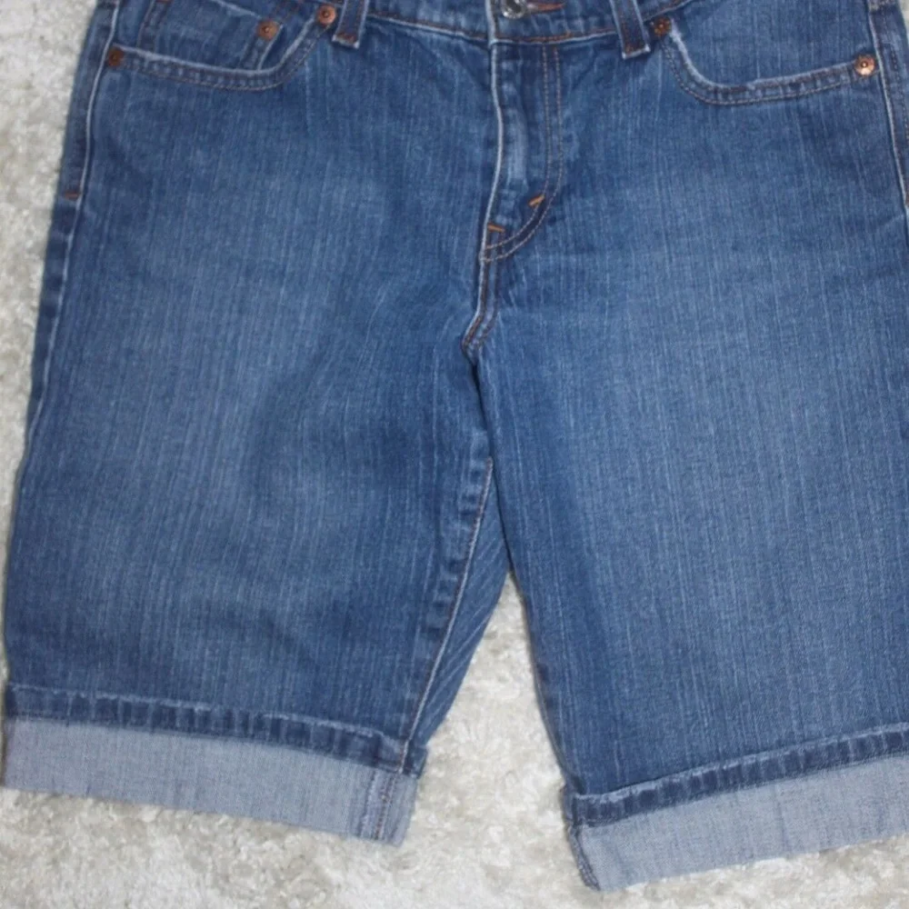 LEVI'S DENIM JEANS SHORTS 515 Classic 5 pocket style Cuffed Stretch Size 4 EUC…